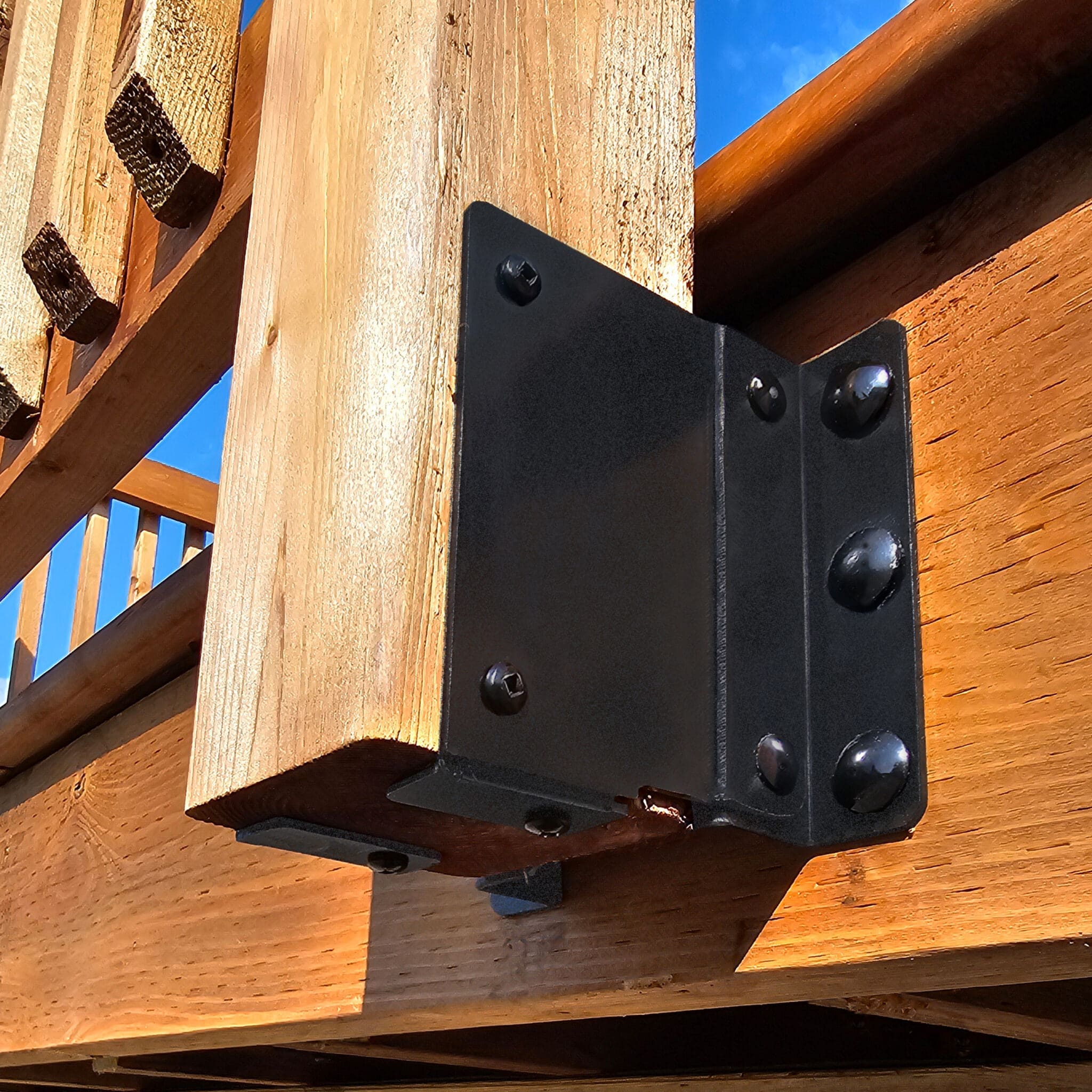 Side Mount Deck Post Bracket - Pylex